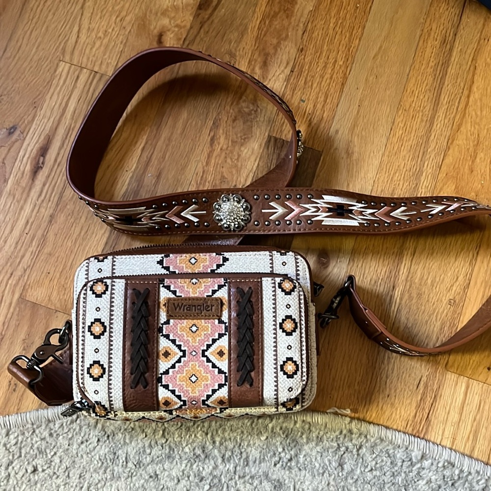 NWT wrangler leather western Aztec crossbody bag purse